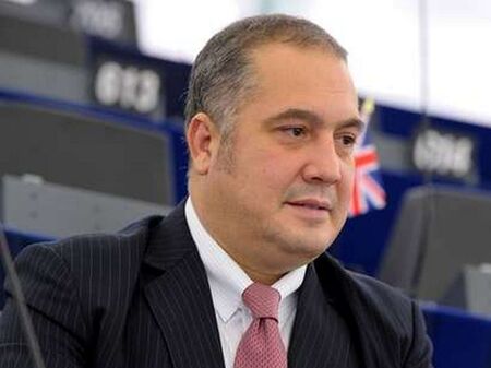 Слави Бинев - от годините на прехода и големия бизнес до Европарламента, ДПС и световното таекуондо