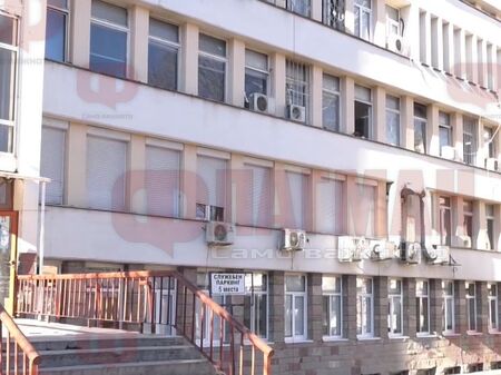 20-годишен загина след жесток удар в дърво, къща и кола във Врачанско