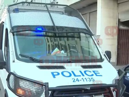 Сред задържаните е 30-годишна жена от Черноморец