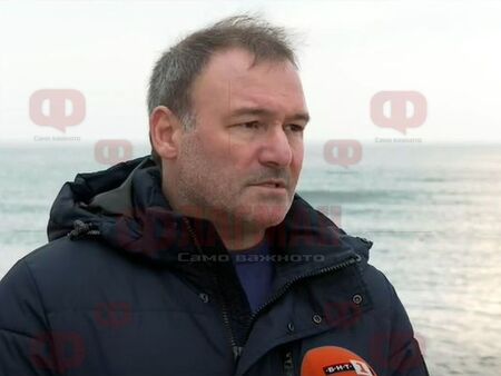 Контейнери с опасни товари могат да достигнат до Созопол след удара с дронове край Калиакра