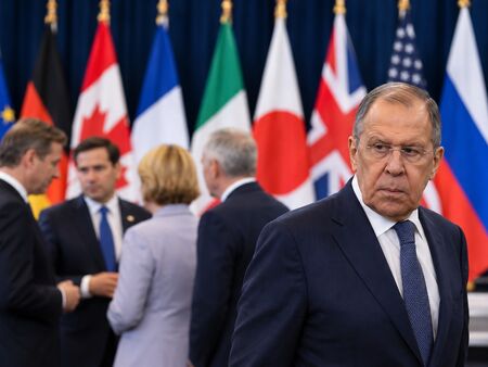 Дипломатически бойкот: Министри от Г-20 отказаха да позират с Лавров